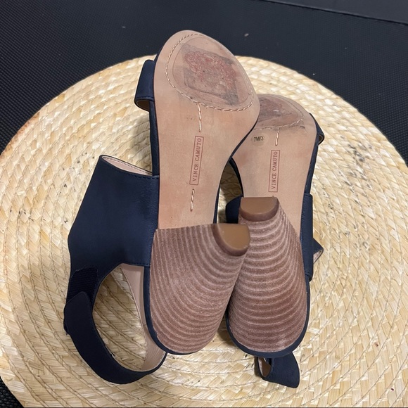 Vince Camuto Chic Minimalist Leather Evisa Sandals Heel - Picture 2 of 12